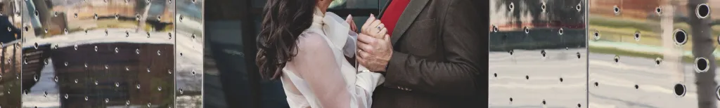 Flirt au travail : quand l'attirance s'invite en toute discrétion